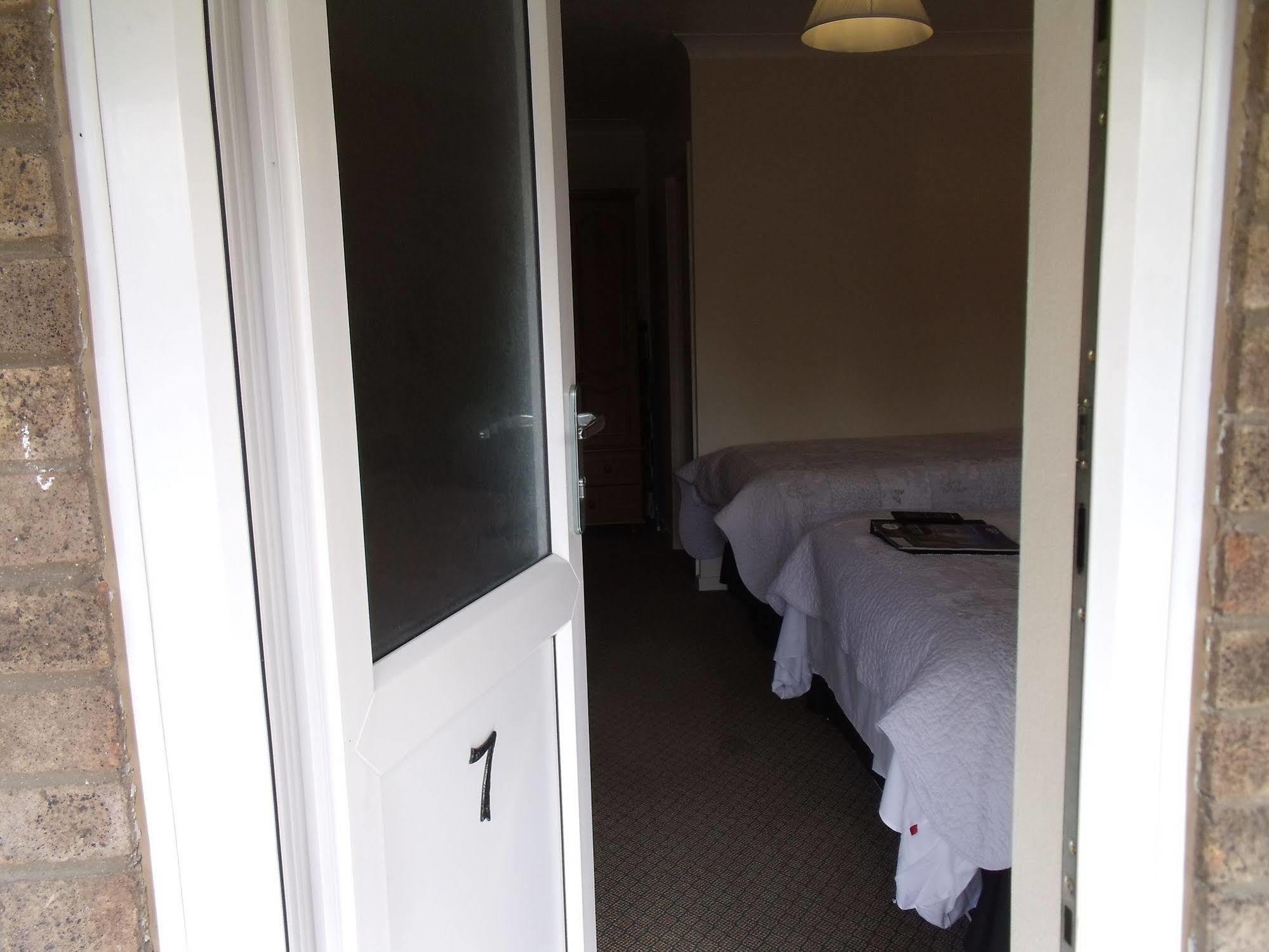 The New Inn Motel York Bagian luar foto